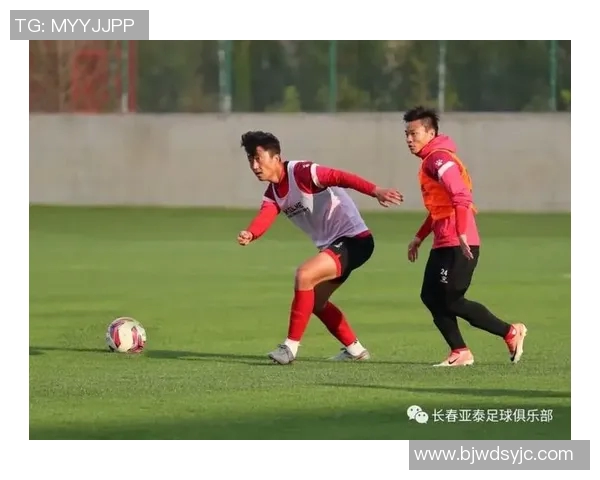 成都网球队创新包夹战术解析与实战应用探讨